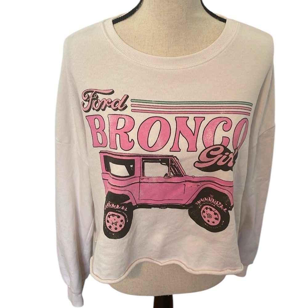Women’s Ford Bronco Girl Cropped Sweatshirt Size Large White Pink Bronco Logo